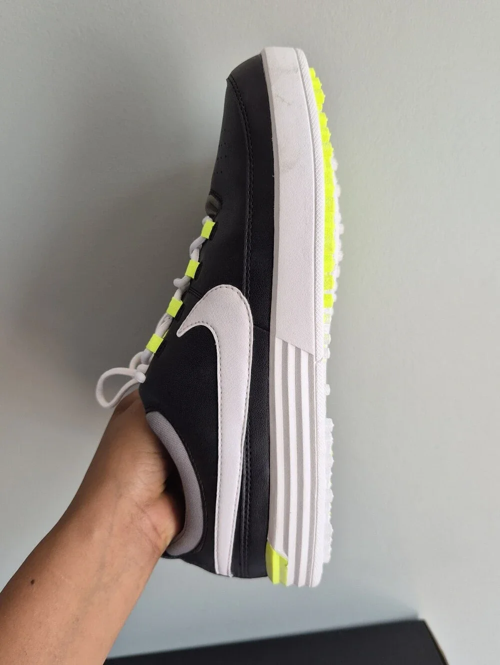 The VT Nike Junior Spikeless Golf Shoes Size 6Y